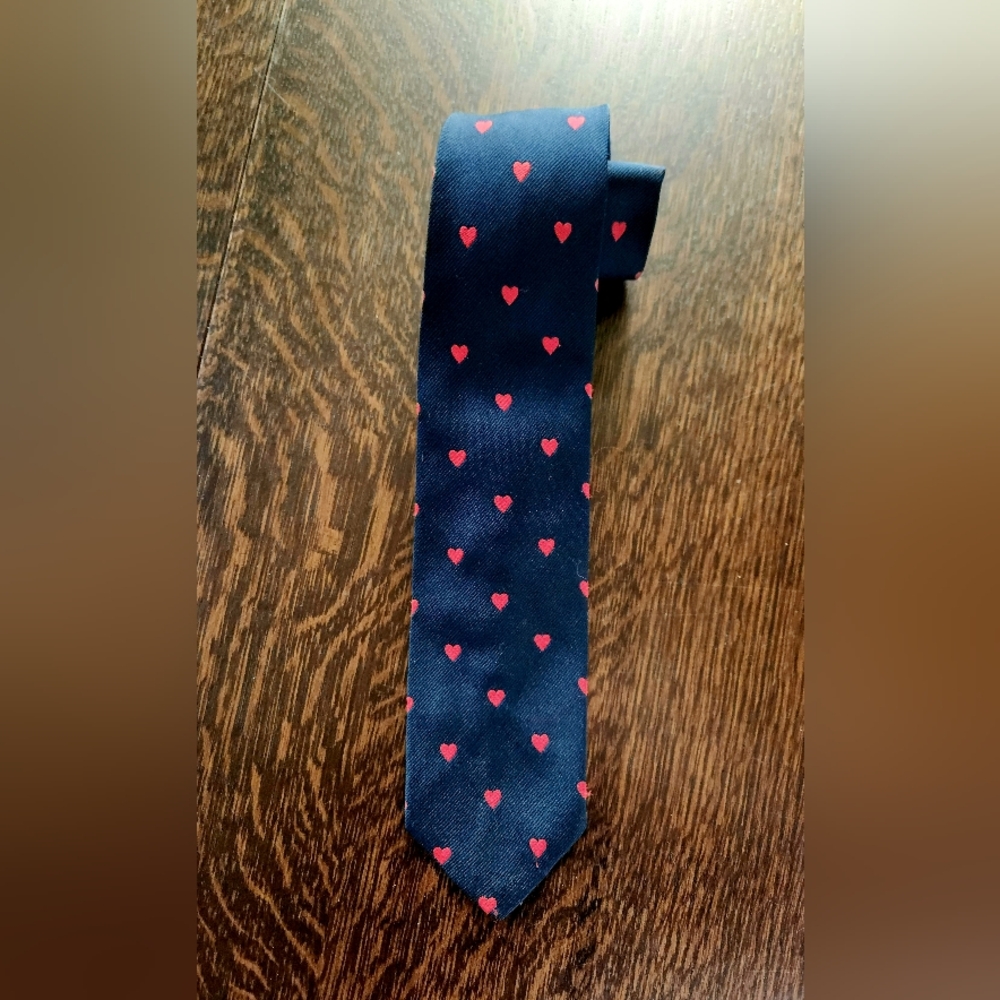 Schreter Vintage ❤️ Heart Love Dark Blue Red Necktie EUC $16